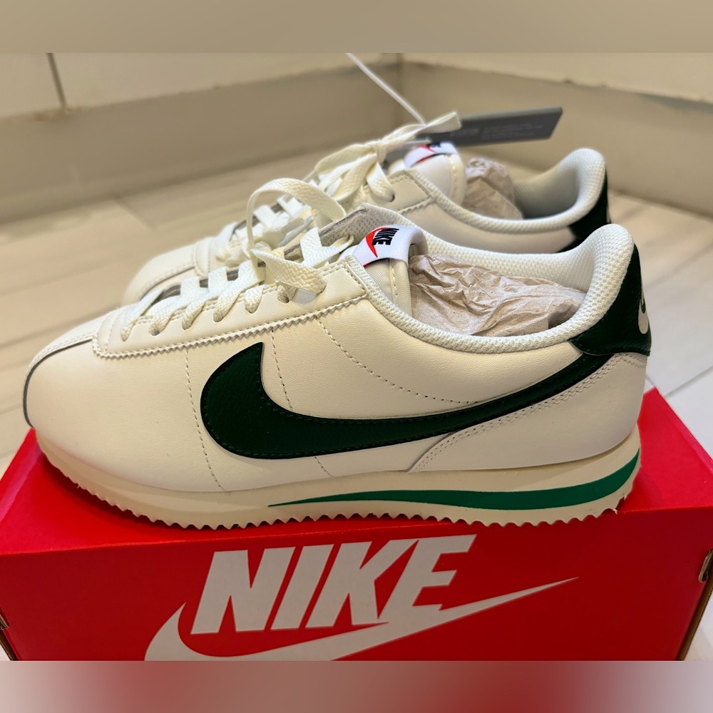 NWT Nike Women’s Cortez Size 7
